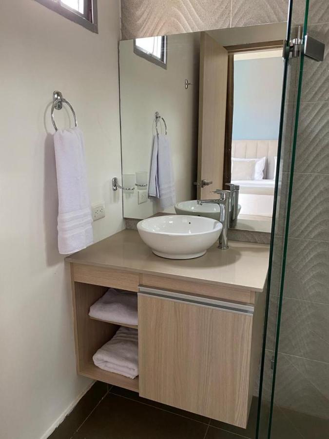 Buenavista Plaza Aparta Hotel บาร์รังกีญา ภายนอก รูปภาพ
